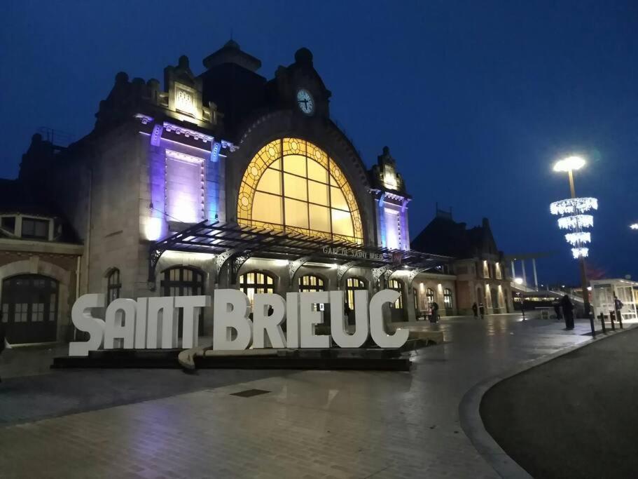 Destelle Appart Proche Gare Сен-Бриё Экстерьер фото